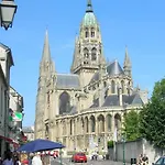 Sweet Omaha Maison Spacieuse Avec Jardin Clos Belle Terrasse Amenagee, 4 2 Sdb 2 Wc Parking Privatif 2 Kms D'omaha Beach, 5 Mn En Voiture Superette, Proche Port En Bessin * סן-לוראן-סור-מר