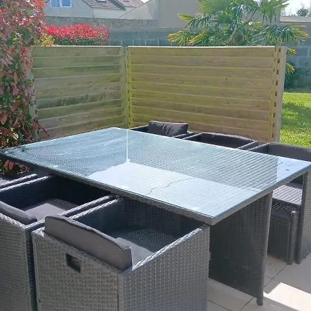 Sweet Omaha Maison Bien Equipee, Poele A Granules, Chiens Bienvenus, Avec Jardin Clos Belle Terrasse Amenagee, 4 Dont 2 Au Rdc, 2 Wc, Parking Privatif 2 Kms D'omaha Beach, 5 Mn En Voiture Superette, Proche Port En Bessin Et Bayeux Prázdninový dům Saint-Laurent-sur-Mer