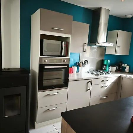 Sweet Omaha Maison Spacieuse Avec Jardin Clos Belle Terrasse Amenagee, 4 2 Sdb 2 Wc Parking Privatif 2 Kms D'omaha Beach, 5 Mn En Voiture Superette, Proche Port En Bessin *