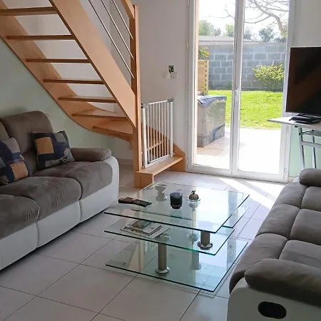Sweet Omaha Maison Bien Equipee, Poele A Granules, Chiens Bienvenus, Avec Jardin Clos Belle Terrasse Amenagee, 4 Dont 2 Au Rdc, 2 Wc, Parking Privatif 2 Kms D'omaha Beach, 5 Mn En Voiture Superette, Proche Port En Bessin Et Bayeux Saint-Laurent-sur-Mer