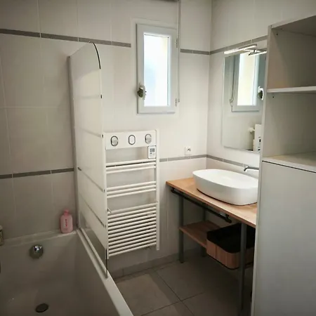 Sweet Omaha Maison Bien Equipee, Poele A Granules, Chiens Bienvenus, Avec Jardin Clos Belle Terrasse Amenagee, 4 Dont 2 Au Rdc, 2 Wc, Parking Privatif 2 Kms D'omaha Beach, 5 Mn En Voiture Superette, Proche Port En Bessin Et Bayeux Saint-Laurent-sur-Mer
