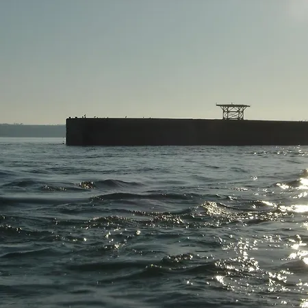 Sweet Omaha Maison Spacieuse Avec Jardin Clos Belle Terrasse 4 2 Sdb 2 Wc Parking Privatif 2 Kms D'omaha Beach, 5 Mn En Voiture Superette, Proche Port En Bessin *