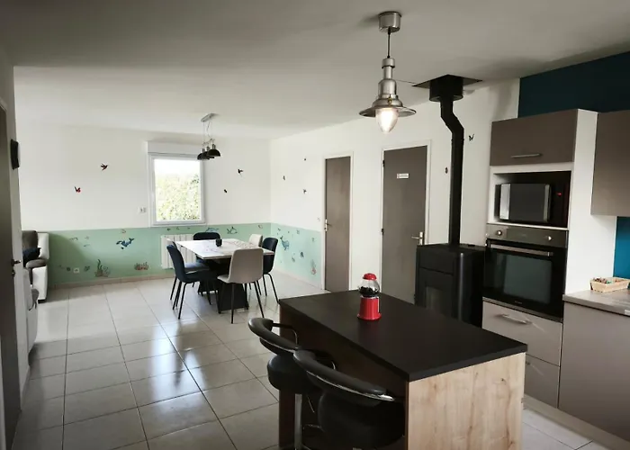 Sweet Omaha Maison Spacieuse Avec Jardin Clos Belle Terrasse 4 2 Sdb 2 Wc Parking Privatif 2 Kms D'omaha Beach, 5 Mn En Voiture Superette, Proche Port En Bessin Tatil Evi Saint-Laurent-sur-Mer