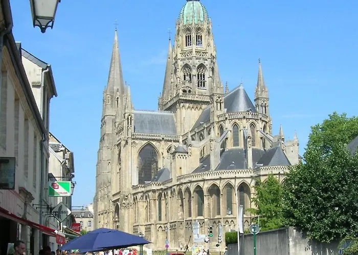 Sweet Omaha Maison Spacieuse Avec Jardin Clos Belle Terrasse 4 2 Sdb 2 Wc Parking Privatif 2 Kms D'omaha Beach, 5 Mn En Voiture Superette, Proche Port En Bessin * Saint-Laurent-sur-Mer