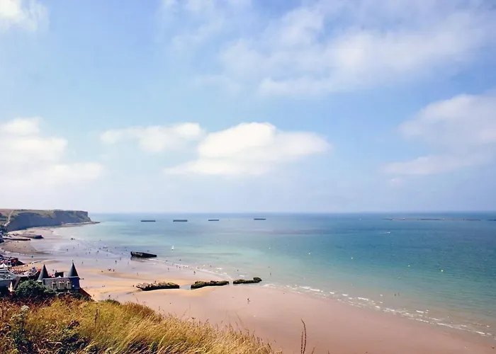 Tatil Evi Sweet Omaha Maison Spacieuse Avec Jardin Clos Belle Terrasse 4 2 Sdb 2 Wc Parking Privatif 2 Kms D'omaha Beach, 5 Mn En Voiture Superette, Proche Port En Bessin