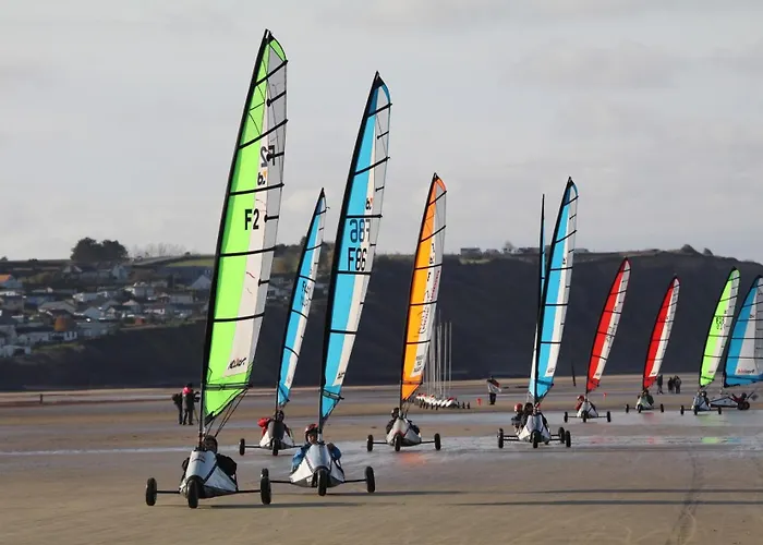 Sweet Omaha Maison Spacieuse Avec Jardin Clos Belle Terrasse 4 2 Sdb 2 Wc Parking Privatif 2 Kms D'omaha Beach, 5 Mn En Voiture Superette, Proche Port En Bessin * Saint-Laurent-sur-Mer